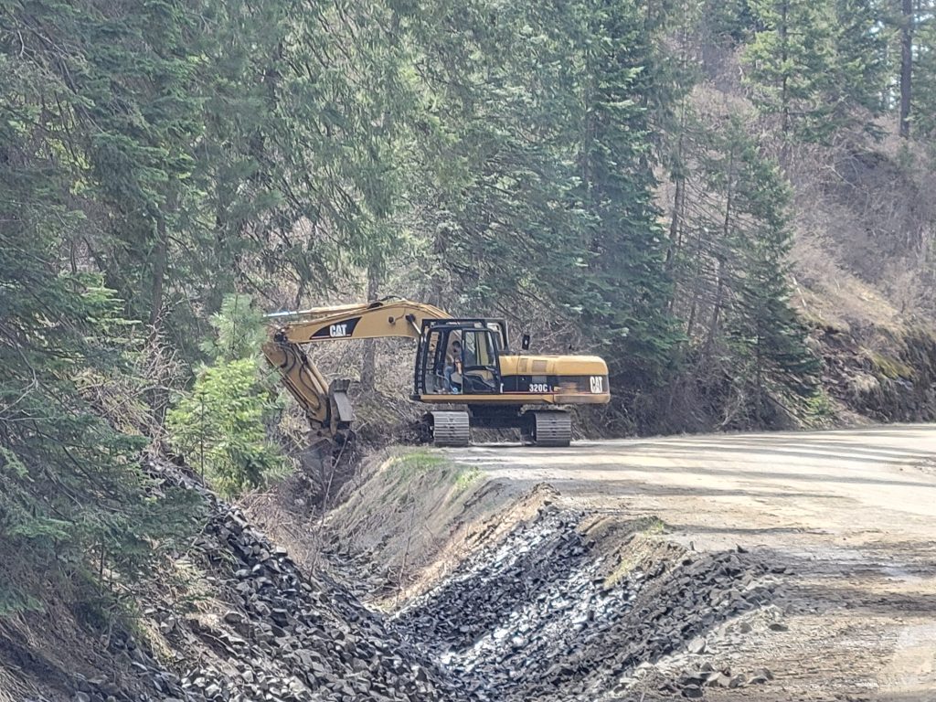 Image of Sunyside Road construction to improve the stormwater drainage.