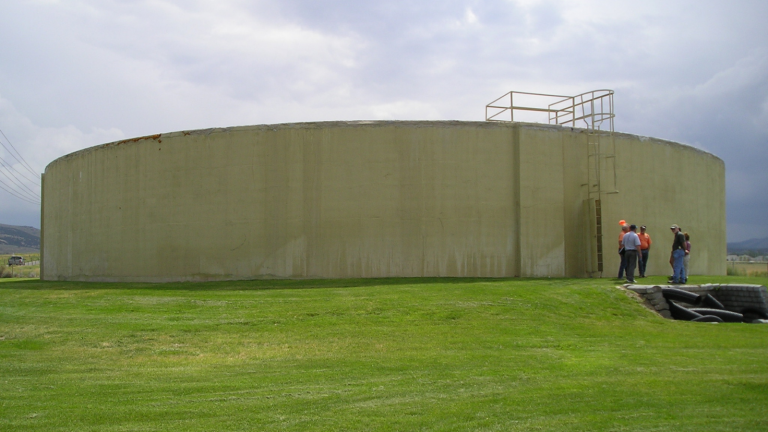 Image of a water holding tank.